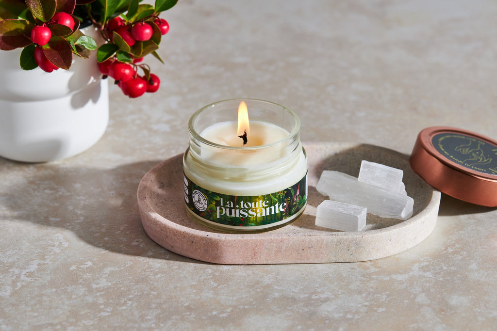 massage candle La Toute Puissante - candle lit with pure essential oils of Wintergreen + Eucalytus + Peppermint  - photo 03